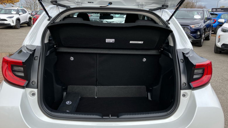 Toyota Yaris 1.5 Hybrid Design 5dr CVT Hybrid Hatchback